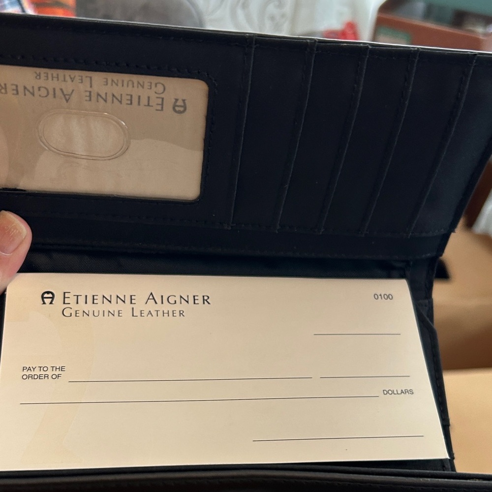 Etienne Aigner Black Leather Wallet - Picture 5 of 5